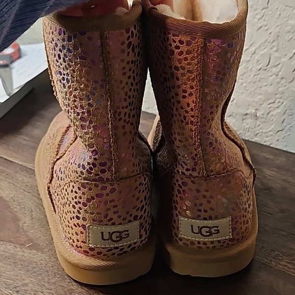 UGG Classic II‎ Spots - Picture 3 of 6